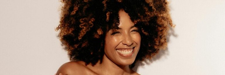 Kıvırcık Saçlar İçin Şekillendirme